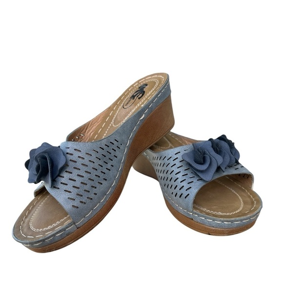 Good Choice Juliet Wedge Sandals Gray Floral Perforated Slip-On Women's Shoes - Picture 2 of 11